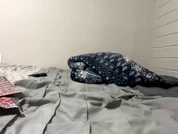 Elmo18big Chaturbate stream image from March 01, 2025