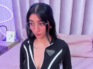 Jenndelafontaine Chaturbate stream image from March 01, 2025