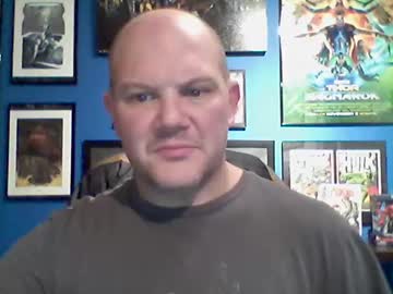 Miketomeetyou Chaturbate stream image from March 01, 2025