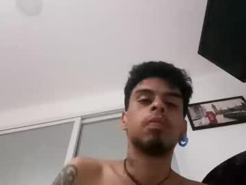 Leniscram Chaturbate stream image from March 01, 2025