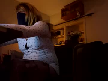 Miababycd Chaturbate stream image from March 01, 2025