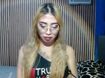 Cummloverxx Chaturbate stream image from March 01, 2025