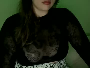 Sillytilly420 Chaturbate stream image from March 01, 2025