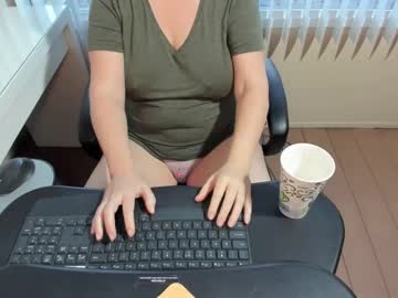 Porschegoddess Chaturbate stream image from March 01, 2025