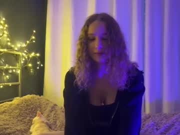 Littlelisaonweb Chaturbate stream image from March 01, 2025