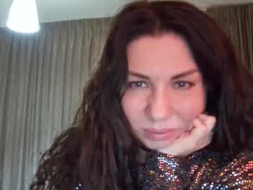 Lynnn19 Chaturbate stream image from March 01, 2025