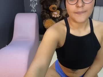 Darlyn_Reader Chaturbate stream image from March 01, 2025
