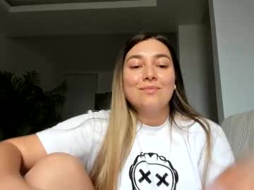 Blondiekattx Chaturbate stream image from March 01, 2025