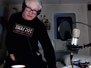 Snarfle Chaturbate stream image from March 02, 2025