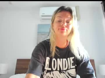 Lallie_ Chaturbate stream image from March 02, 2025