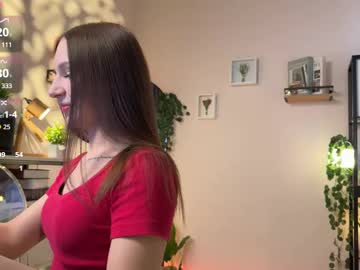 Emily_Snown Chaturbate stream image from March 02, 2025