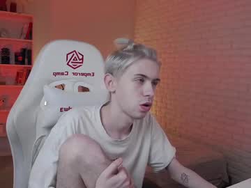 Adrian_Skiba Chaturbate stream image from March 02, 2025