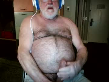Comobear Chaturbate stream image from March 03, 2025