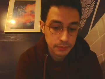 Theshyguywithglasses Chaturbate stream image from March 03, 2025