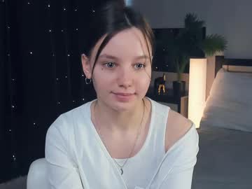 Meryldell Chaturbate stream image from March 03, 2025