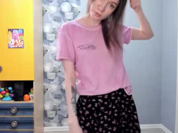 Peachy_Tease Chaturbate stream image from March 03, 2025