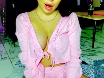 Hey_Emi Chaturbate stream image from March 03, 2025