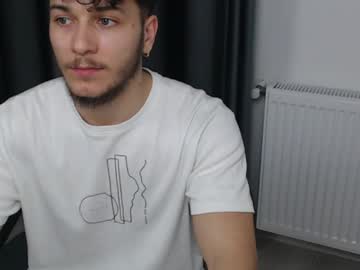 Kevin_Hot226 Chaturbate stream image from March 03, 2025