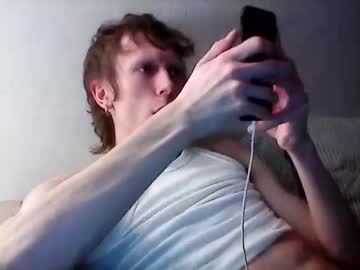 Smalltownboyyx Chaturbate stream image from March 03, 2025