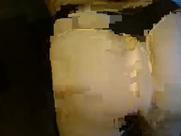 Hunnybeebrat Chaturbate stream image from March 03, 2025