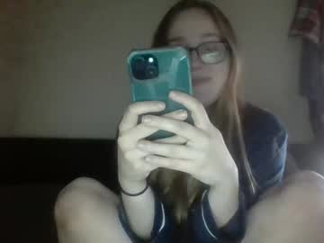 Mya24_Bbygurl Chaturbate stream image from March 03, 2025