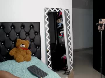 Kemdra_Afiore Chaturbate stream image from March 04, 2025