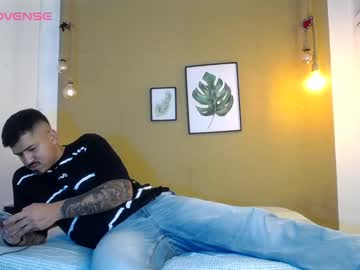 Aaron_Williams09 Chaturbate stream image from March 04, 2025