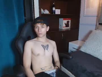 Luke_Evanns Chaturbate stream image from March 04, 2025