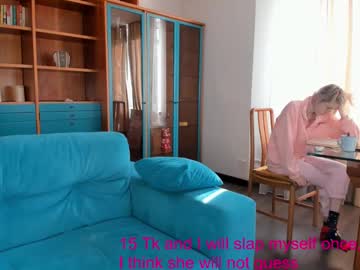 Rowenacady Chaturbate stream image from March 04, 2025