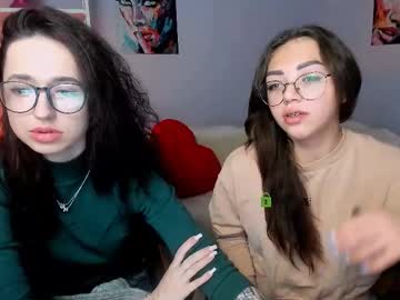Kiki_Swan Chaturbate stream image from March 04, 2025