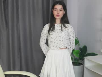 Lucky_Forme Chaturbate stream image from March 04, 2025