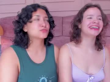 Ivy_And_Molly Chaturbate stream image from March 04, 2025