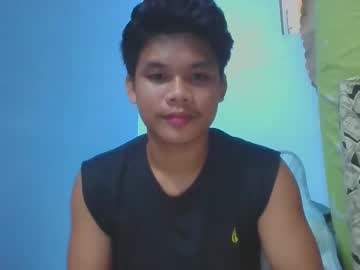 Moreno4ubb Chaturbate stream image from March 04, 2025