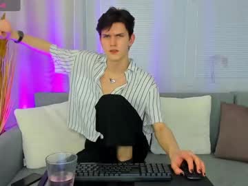 Troybrownn Chaturbate stream image from March 04, 2025