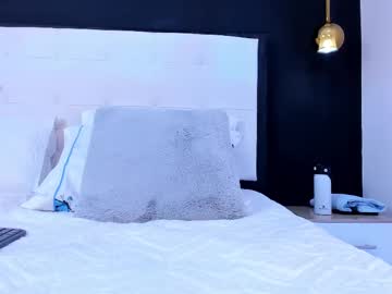 Brittany_Collins Chaturbate stream image from March 04, 2025