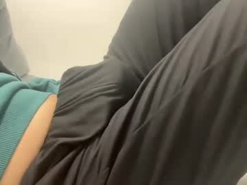 Jpsmalldd Chaturbate stream image from March 04, 2025