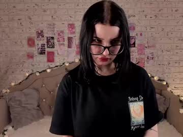 Maureenfloor Chaturbate stream image from March 04, 2025