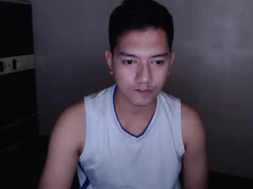 Hotyangsterph Chaturbate stream image from March 04, 2025