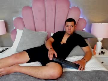Iansilvaa Chaturbate stream image from March 04, 2025