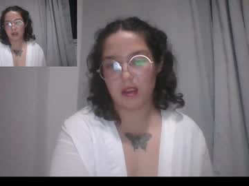 Iwannabeyoursl4ve Chaturbate stream image from March 04, 2025