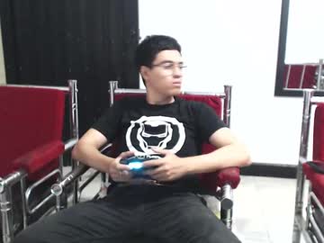 Magmex28 Chaturbate stream image from March 04, 2025