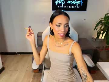 Violetagray_ Chaturbate stream image from March 04, 2025