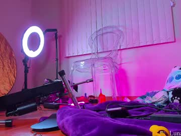Luna_Luuvz Chaturbate stream image from March 05, 2025