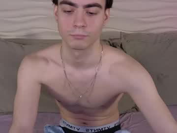 Hothunterr Chaturbate stream image from March 05, 2025