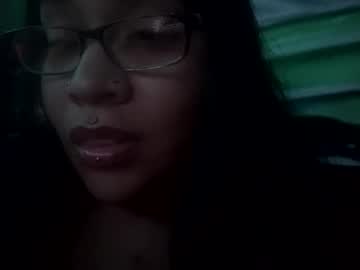 Petiteprincess01xo Chaturbate stream image from March 05, 2025