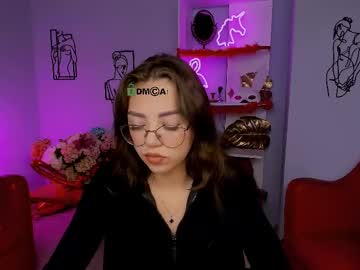 Kiki_Swan Chaturbate stream image from March 05, 2025