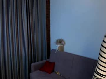 Elainestrickland Chaturbate stream image from March 05, 2025