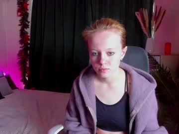 Peachaurora Chaturbate stream image from March 05, 2025