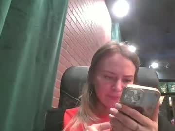Moon_Light_Girl Chaturbate stream image from March 05, 2025