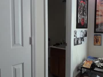 Serenabastille Chaturbate stream image from March 05, 2025